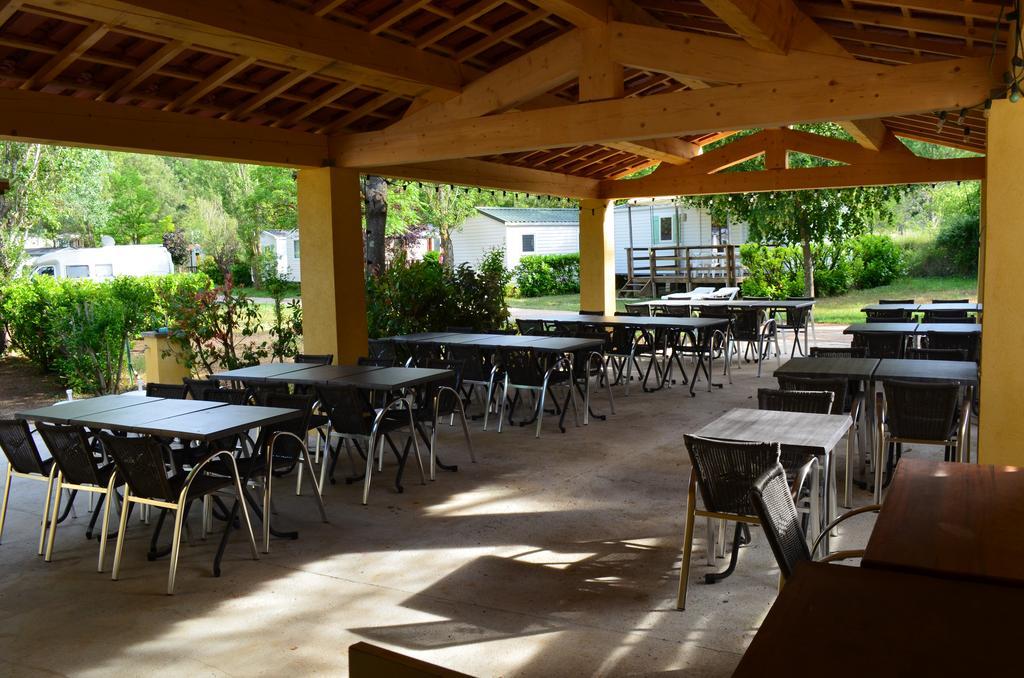 Camping La Vidaresse Hotel Sainte-Anastasie-sur-Issole Exterior photo